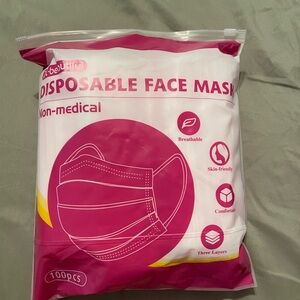 Pink Disposable Face Masks - 100 Pack          Brand New
